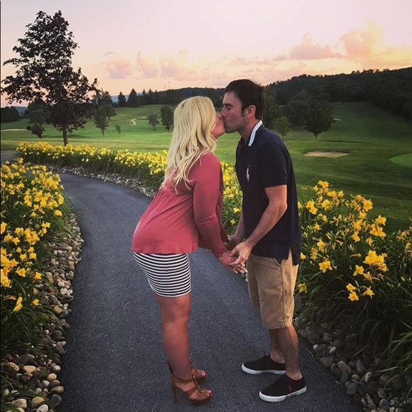 💁🏼MEET THE POSHER💕 - Picture 6 of 7